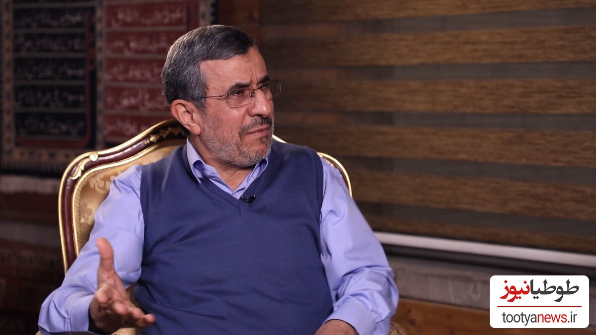 (ویدئو) یادی کنیم از حرکت تاریخی محمود احمدی نژاد در گرفتن پروانه در برنامه زنده!/آخرشم پروانه قسر در رفت