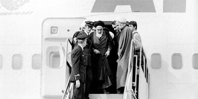 واکاوی یک سوال؛ هزینه اجاره و بیمه هواپیمای امام خمینی توسط چه کسی پرداخت شد؟