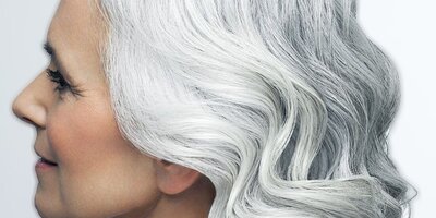 علت رنگ نگرفتن موی سفید و نکاتی برای رنگ گرفتن موی سفید