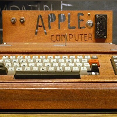 (عکس)ظاهر باورنکردنی اولین کامپیوتر اپل/ حالا اگه من اینو ساخته بودم فرداش مامانم می داد به نمکی🤣