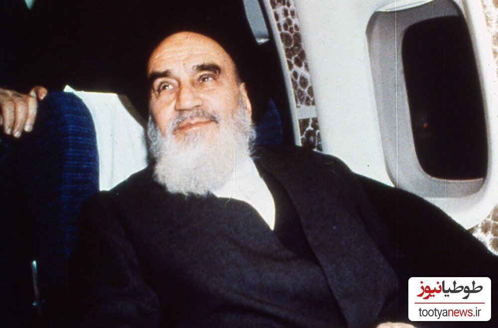 فیلمی جالب و کمتر دیده شده از امام خمینی و همراهان در داخل هواپیما هنگام بازگشت از فرانسه
