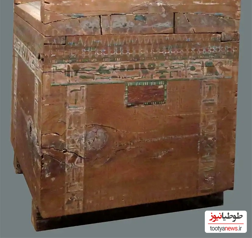 (صندوق چوبی هاپیانختی برای کوزه‌های کانوپیک، سلسله دوازدهم پادشاهی میانه مصر)